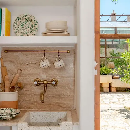 Masseria Caretti Grande Bed and Breakfast