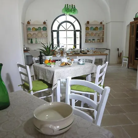 Masseria Caretti Grande Bed and Breakfast 4*