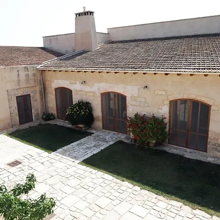 Bed and Breakfast Masseria Caretti Grande 4*