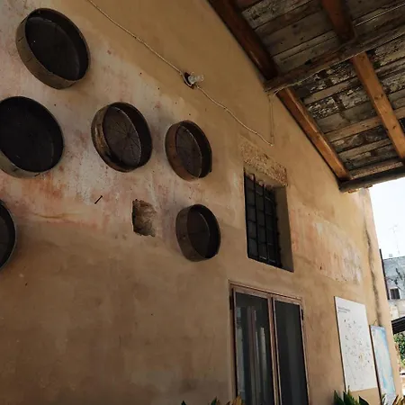 Bed and Breakfast Masseria Caretti Grande Λέτσε