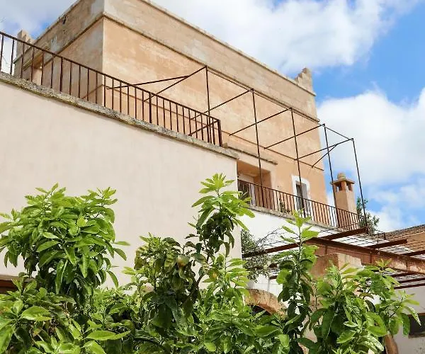 Masseria Caretti Grande Bed & Breakfast